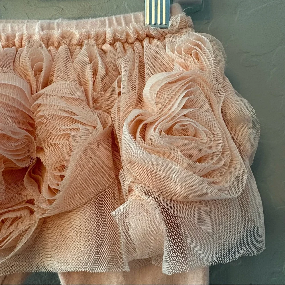 Baby gap light pink leggings with rosette tutu skirt size 0-3 months
